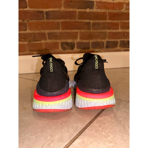 Nike - Picture 5 of 6